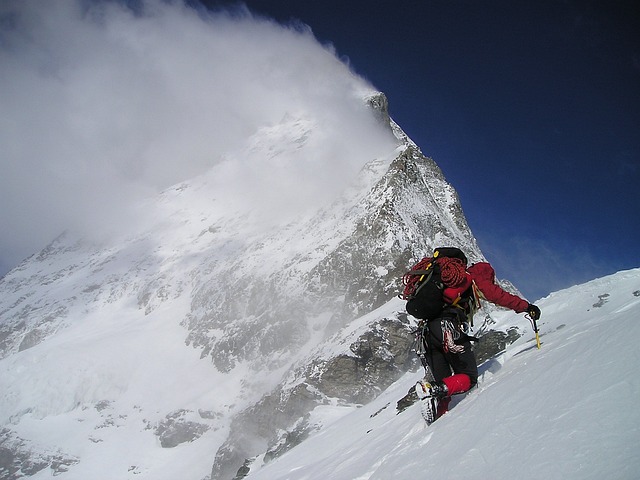 Fra base til tinde: Alpinismens udfordringer i chamonix